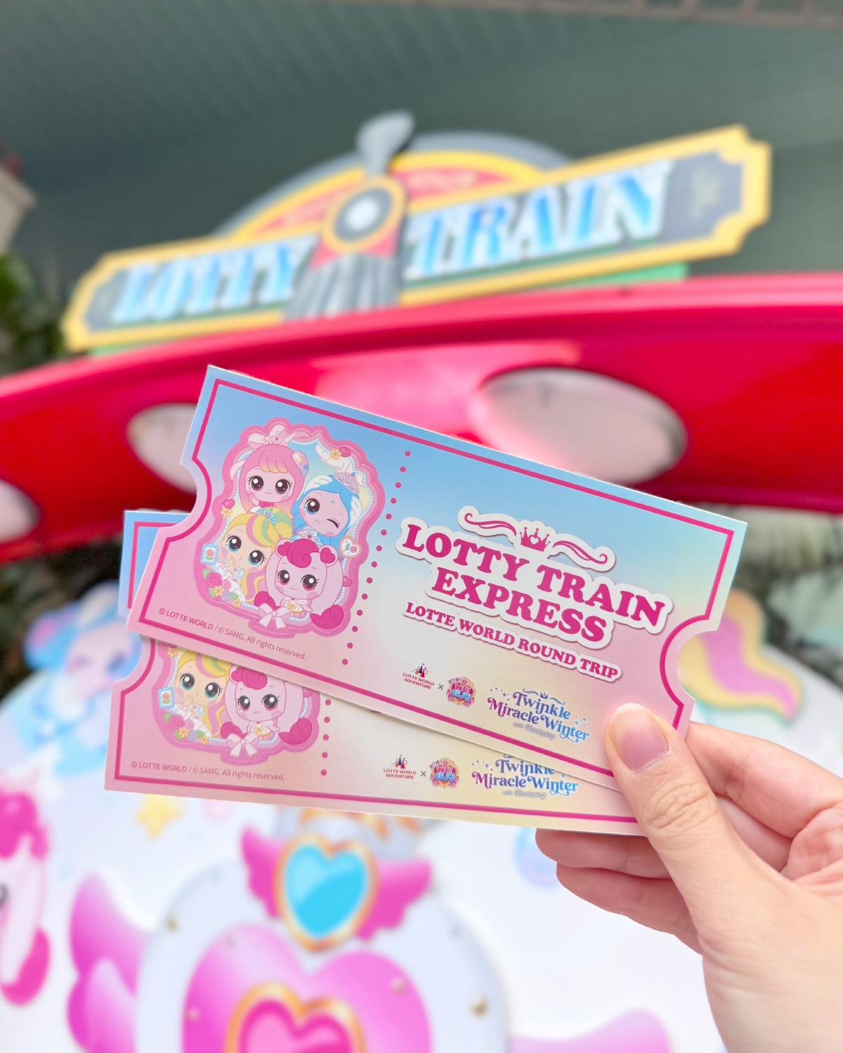 티니핑 콘텐츠 가득 롯데월드…한정판 굿즈와 핑크빛 식음료도 눈길