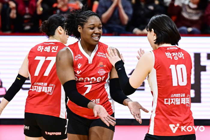 '눈물의 9연패 탈출' 42일만에 이겼다! 실바 압도한 조이 폭주[광주 …