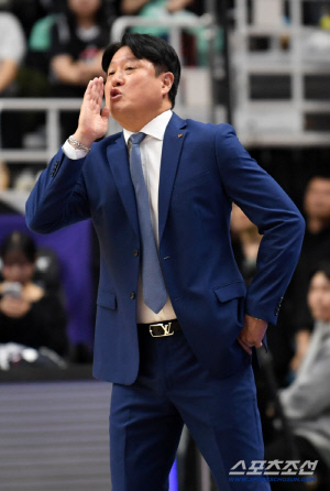 [현장인터뷰]'111득점' 문경은 KT 감독의 미소 