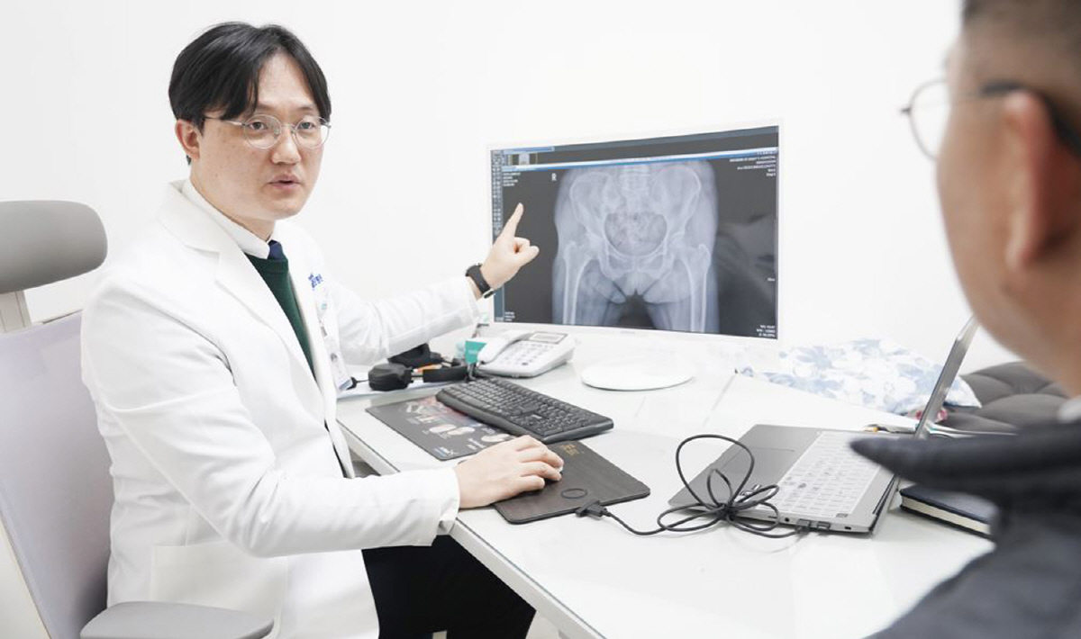 60~80대 고령층 '낙상', 생명 위협…실내가 더 위험, 문턱 낮추고 …