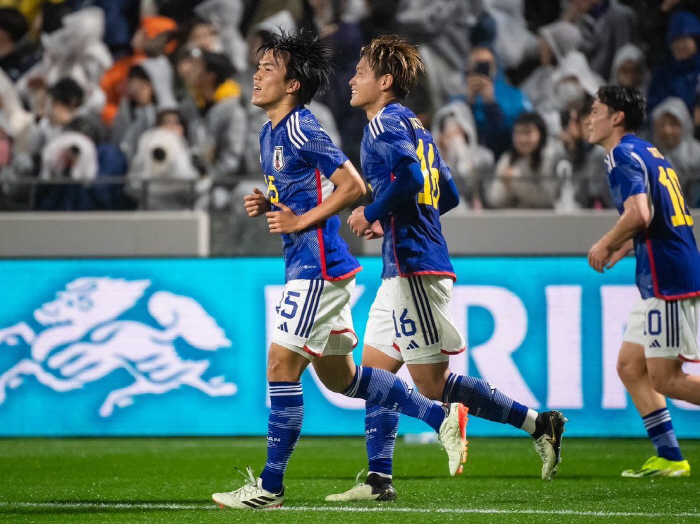 [오피셜]韓 국대 수비수도 설마 대박? 일본 축구 또또또 성공! J리그→…