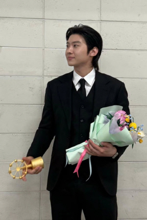 덱스, 수상소감서 유재석 언급한 이유 