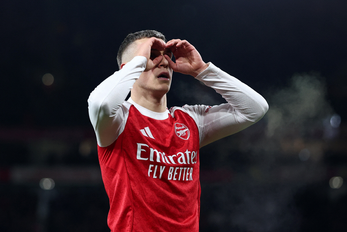 "진짜진짜 우승이다" 압도적인 아스널 대포 쾅쾅쾅쾅, 빌라에 4-1 쾌승…