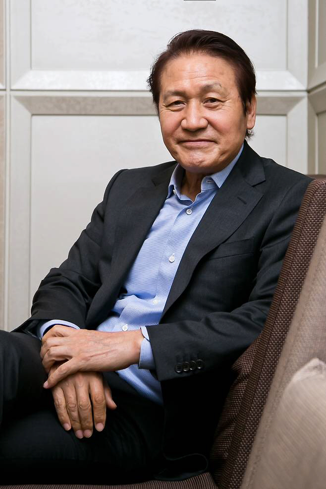 [종합] "차도 언급할 단계 아니야"…'혈액암' 안성기, 건강상태 '위중…