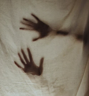 '귀신 쫓는다'며 퇴마의식 중 딸 숨지게 한 엄마·언니, 판결은?