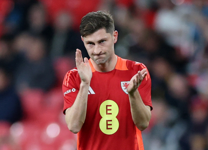 '쏘니, 나도 나갈까?' 손흥민 '토트넘 최애 절친'마저 떠난다...프랑스 니스서 러브콜