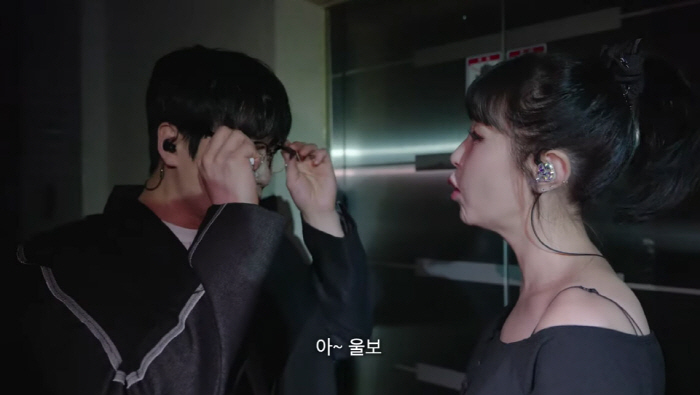 '♥신지' 문원, 논란 이후 첫 대형 무대…손 떨다 결국 눈물