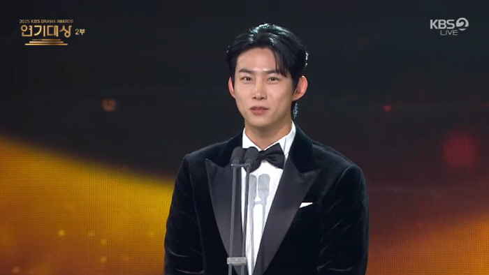 옥택연, '내년 결혼' 앞두고 기쁜 소식 전했다 