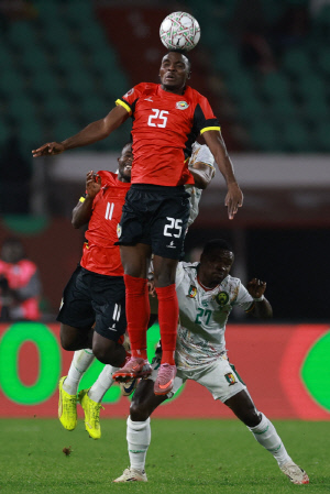 승점 2점도 극적 조별리그 통과, 아프리카네이션스컵 16강 모두 결정..  홍명보호 상대 남아공 16강서 카메룬과 충돌