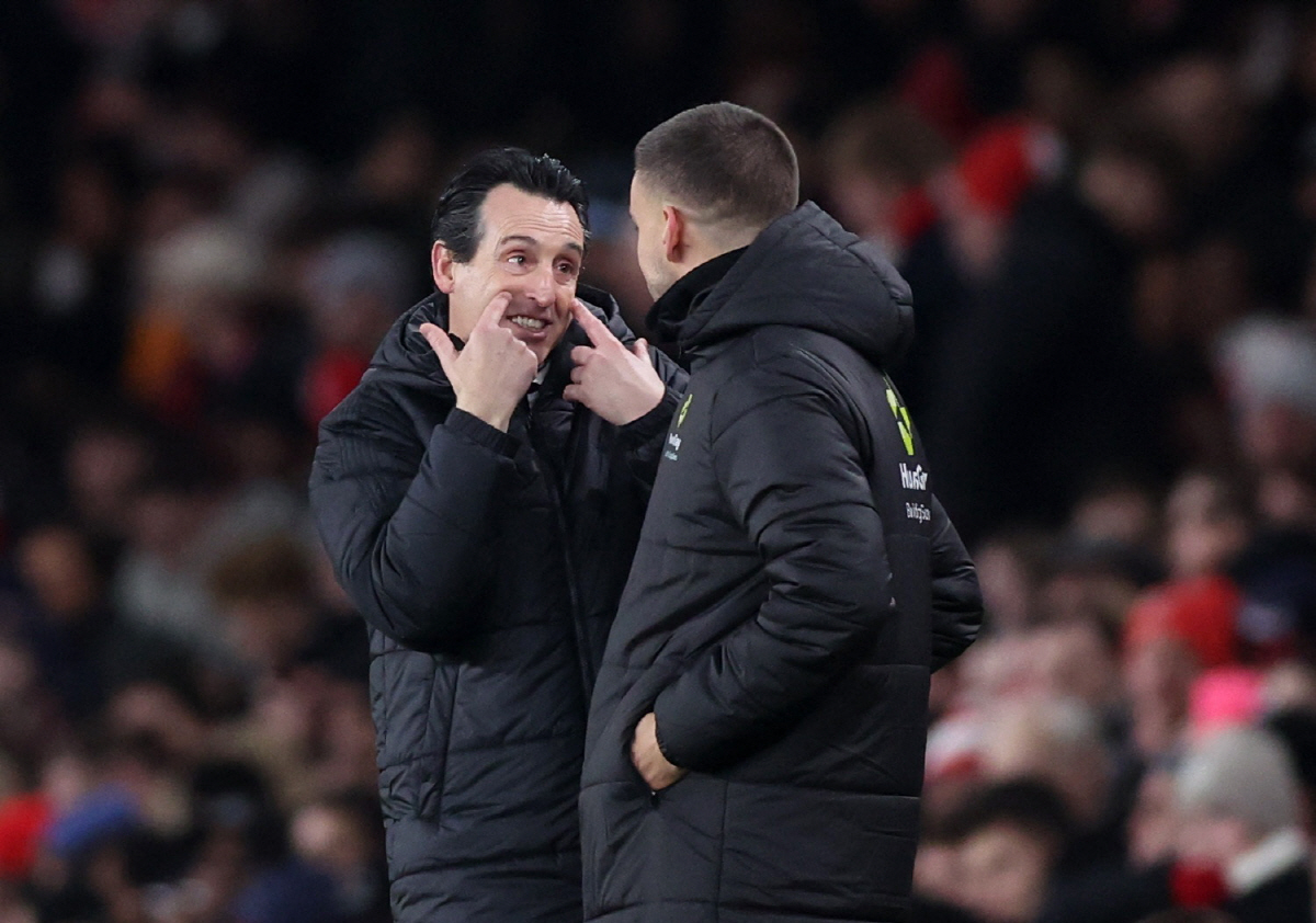 '아스널에 1-4 대패→격분→악수 패싱 논란' 빌라 감독의 변명"기다리고…