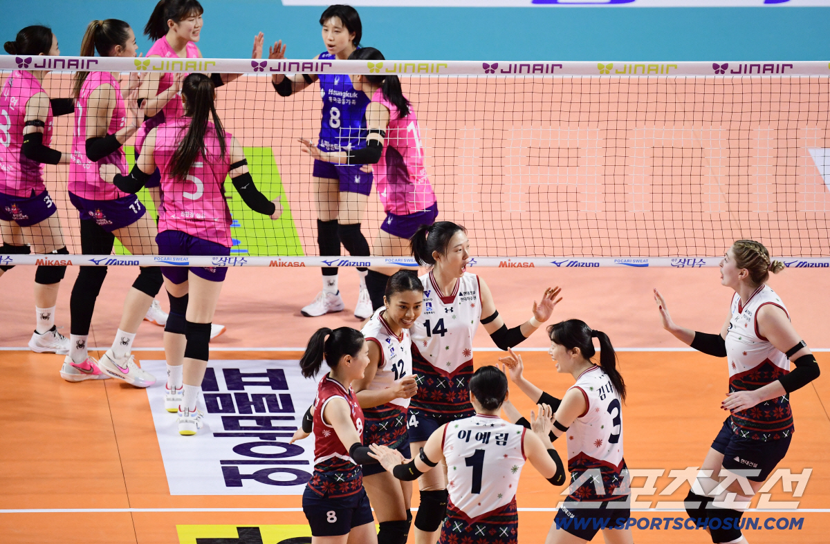 8연승 질주, 비결은 유니폼에 있다?…"더 입으면 안 될까요"