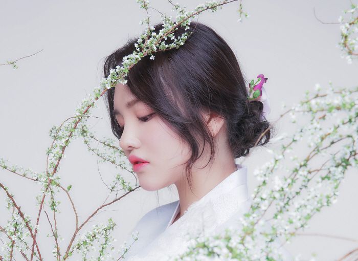 111만 뷰티 유튜버 다또아, 29세 나이로 사망..유가족 “과도한 추측 자제 부탁”