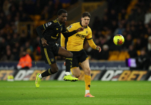 '이럴 수가' 손흥민 前 스승, '韓 마지막 희망' 황희찬 위기에 불붙이나...