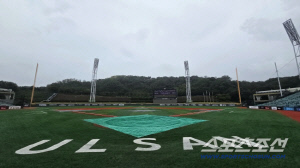 프로팀 울산 감독 후보인데, 야구인들 누구도 모른다...베일에 싸인 제3의 인물, 도대체 누구?