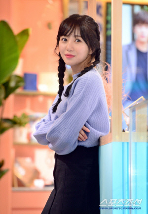 [공식] '극적 구조' 권민아, 악플러 향해 칼 빼들었다…前소속사 