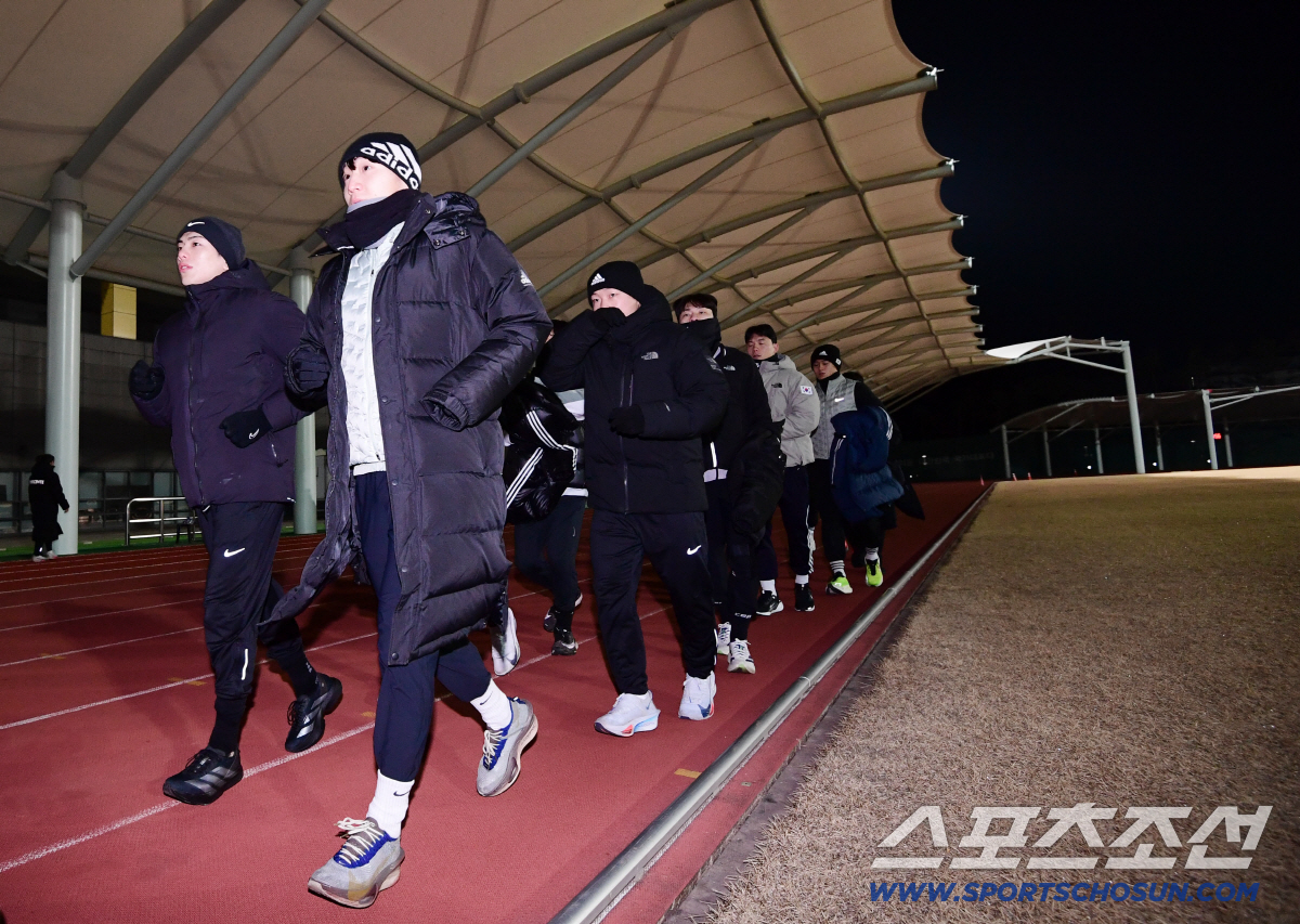 '붉은 말의 해'를 연 태극전사들, 새벽 깨운 진천선수촌 훈련 열기...…