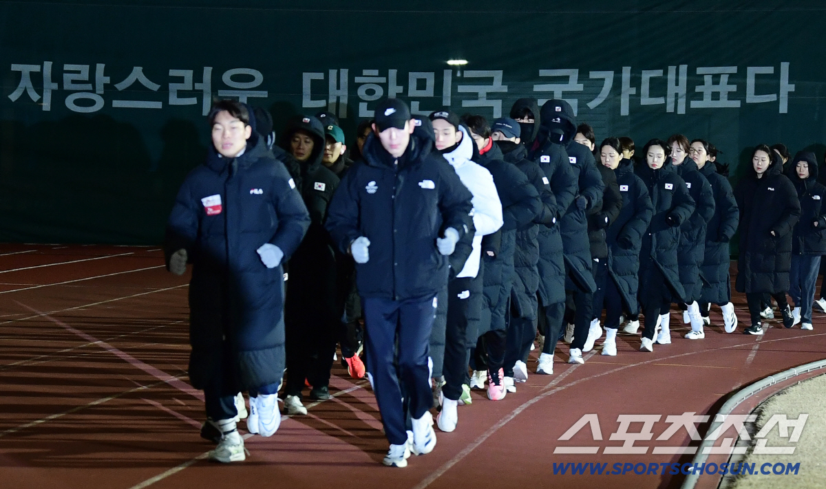 '붉은 말의 해'를 연 태극전사들, 새벽 깨운 진천선수촌 훈련 열기...…
