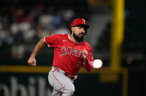 '충격' 담당기자가 폭로했다…3545억원 받고 이런 인성이었다고? 