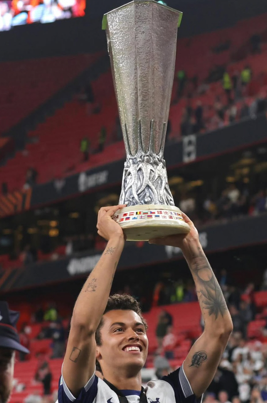 손흥민 '눈물 펑펑' 존슨, 토트넘 떠난다! 'BBC 독점' 680억 팰…