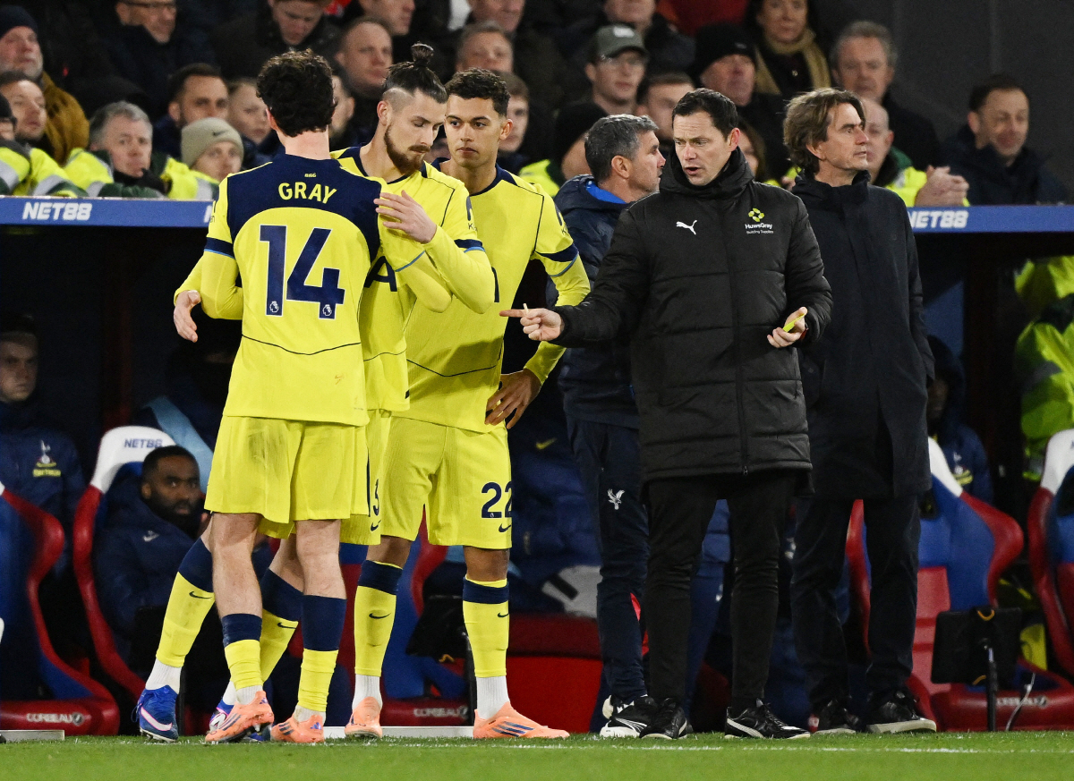 손흥민 '눈물 펑펑' 존슨, 토트넘 떠난다! 'BBC 독점' 680억 팰…