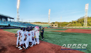 당당한 프로팀이 생겼다...이제 울산팬들은, 롯데 야구 더 이상 못보는 건가