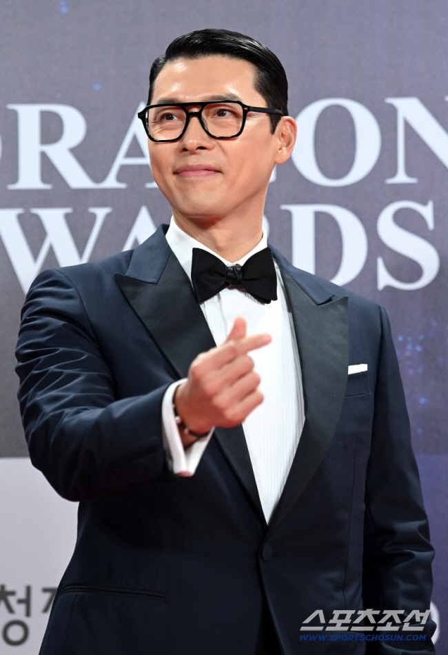 [단독] "♥예진 씨보다 상 더 받고 싶었냐고요?"…현빈이 마주한 '청룡…