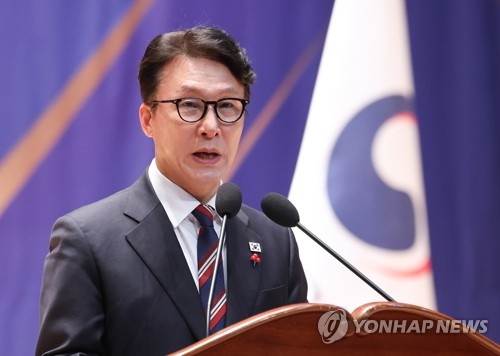 金총리 "업무보고가 준 공직사회 긴장감…대한민국 살릴 것"