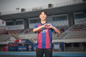 WK리그 수원FC, 최유리 이어 역대 최고 센터백 김혜리도 영입
