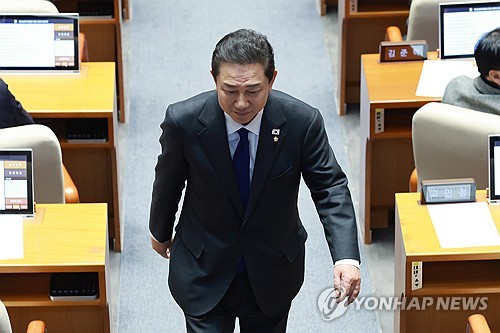 김병기 '구의원 금품수수 의혹'으로 경찰 고발당해