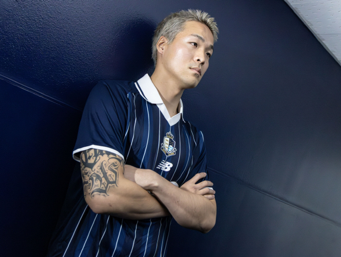 [오피셜]"목표는 전경기 풀타임!" 승격 도전하는 서울 이랜드, 전력 보강 착착...장신 '왼발 센터백' 박재환 영입