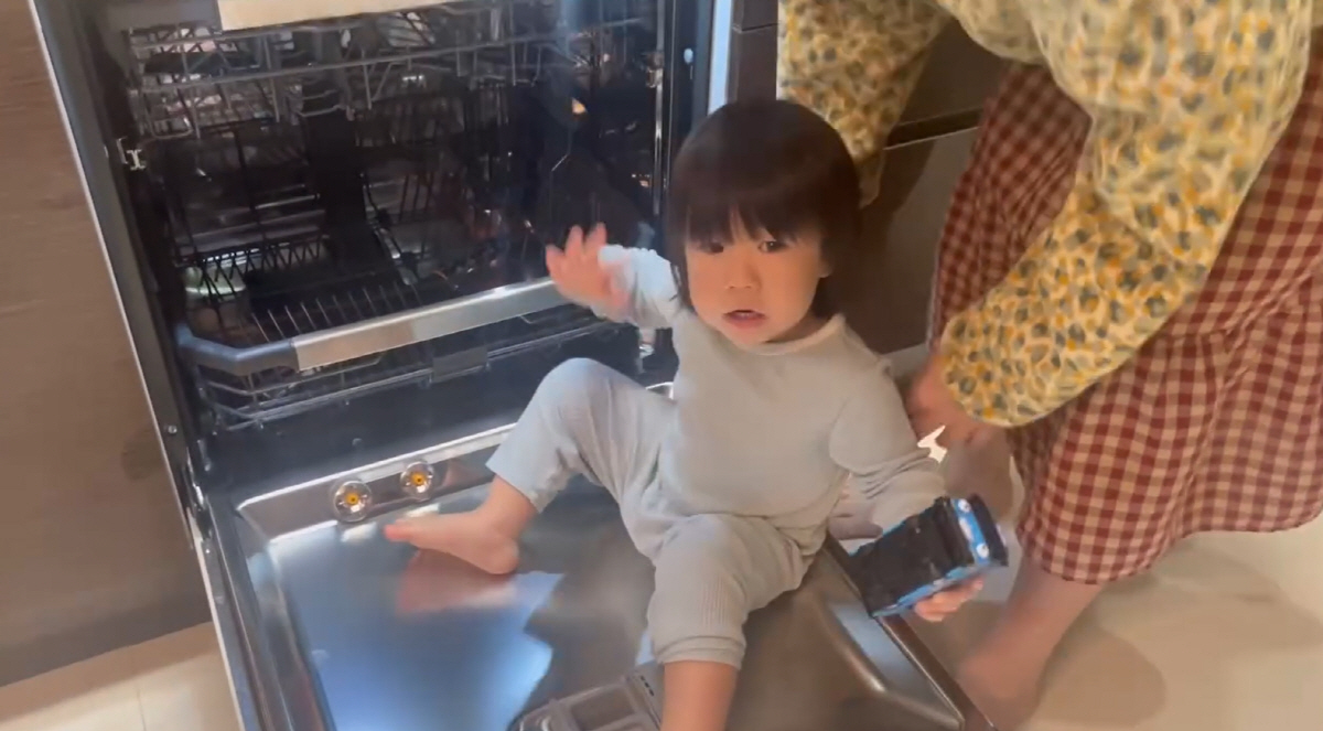 강재준, 16개월子 식기세척기 등반에 당혹…♥이은형 "문 고장 나"