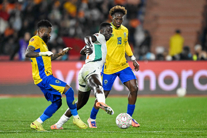 [공식발표]'손흥민 없으니 폭망!' 드니 부앙가의 가봉 축구대표팀, 3전 전패 예선 탈락→국가대표 전격 '해체'