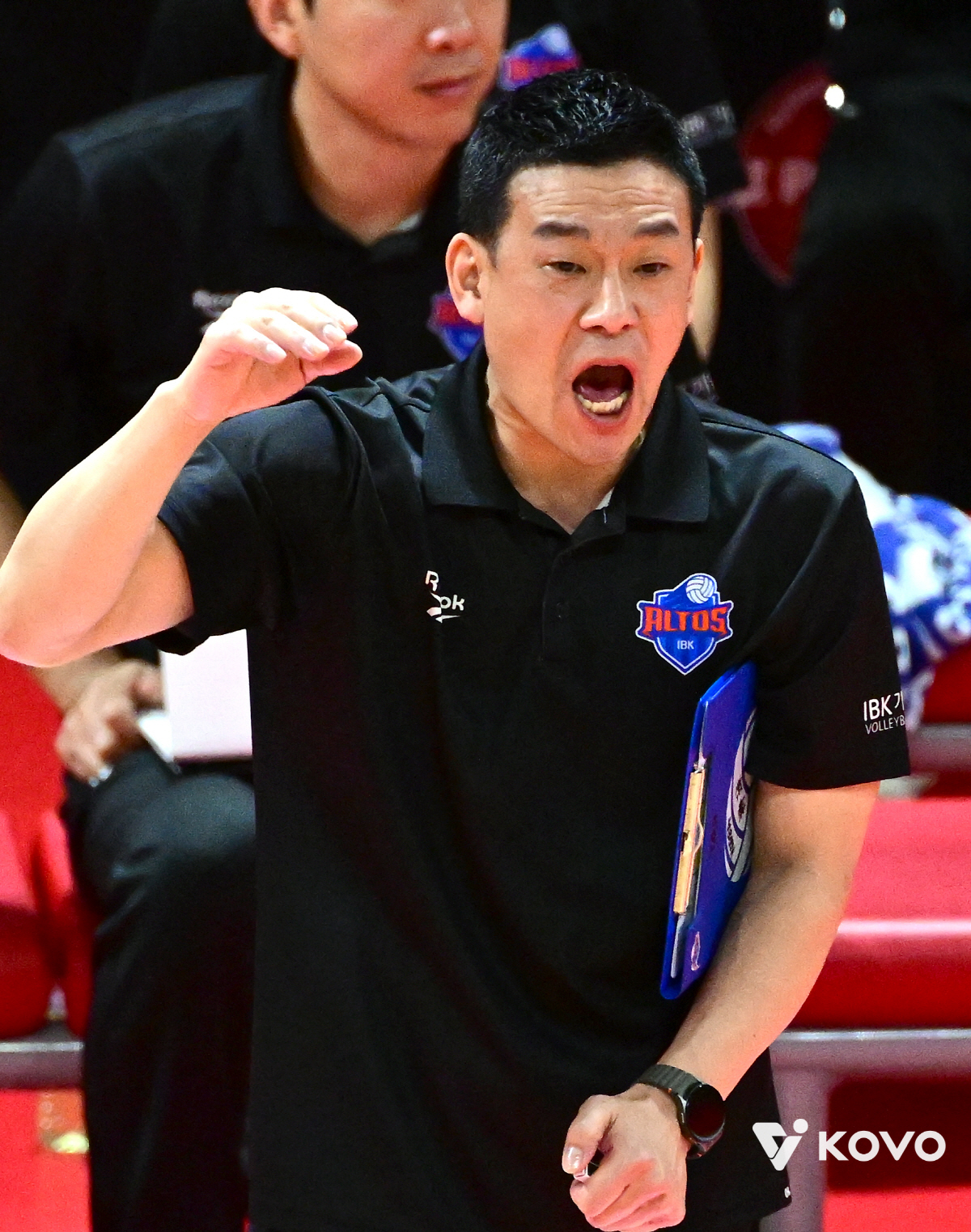 눈물의 9연패 탈출, 하루 천하였나...IBK, 갈 길 바쁜 페퍼에 다시…