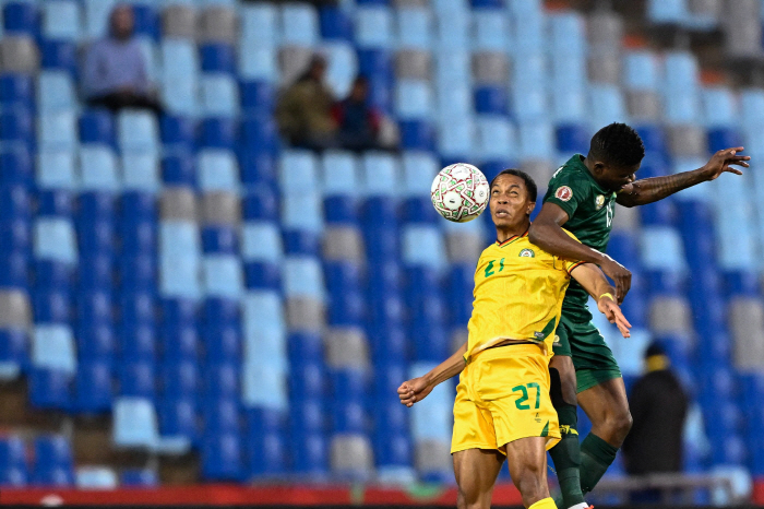 "선수들(손흥민) 잘 모르지만, 매우 어려운 팀" 홍명보호를 이길 수 있다는 남아공 감독, 카메룬전 중원 해결사 낙점