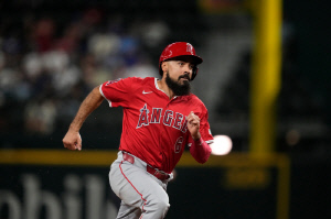 3545억 증발! '인성까지 파탄' 사상 최악의 먹튀 → 