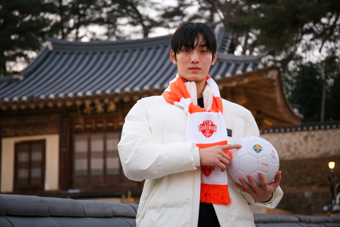 [오피셜] 강원, 국대급 재능 품었다...'U-20 국가대표' GK 김정훈 영입