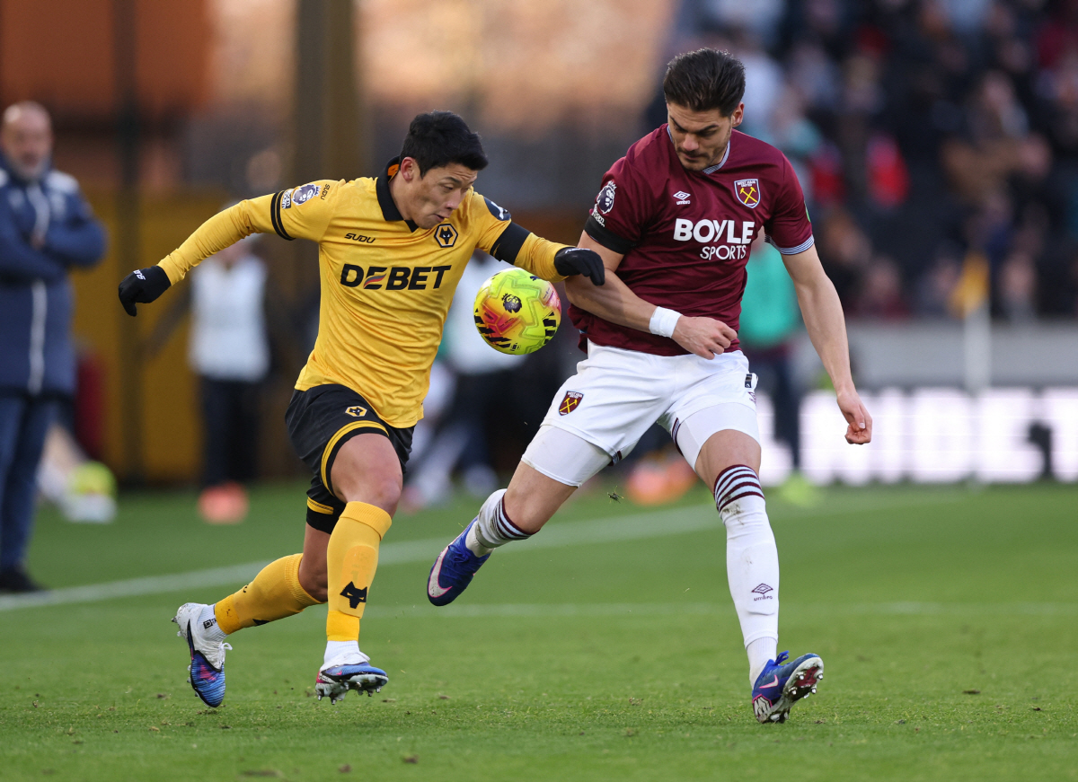 '강등 확률 99.84%' 꼴찌 탈출 열쇠 '1골 1도움' 황희찬→아쉬운…