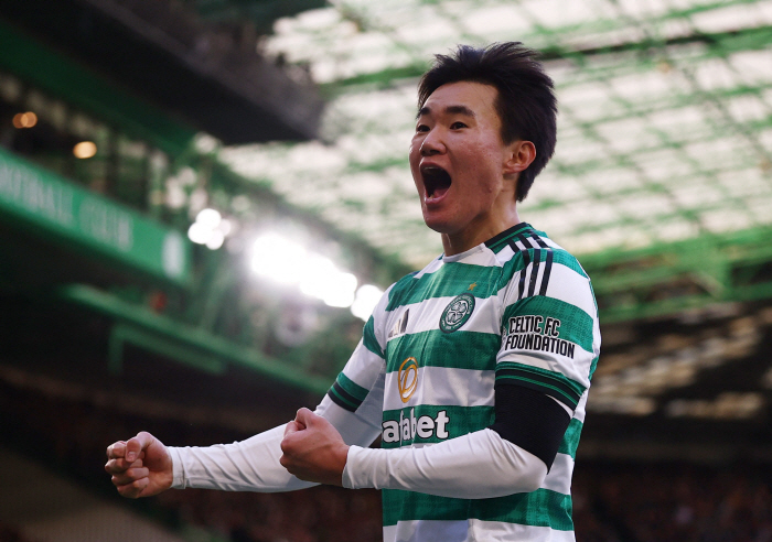 '홍명보호 특별한 선물' 양현준, 이번에는 '인생골'→수비 4명 '와르르'→최고 평점…'8경기 경질 위기' BBC, "낸시 물러나" 직격탄