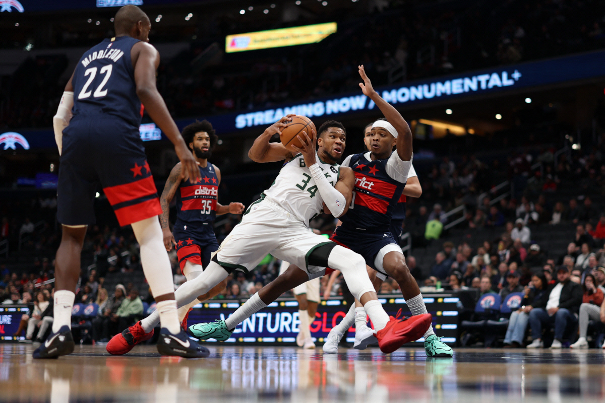 "그리스 괴인, 올 여름 최대 영향력 가질 것!" 충격전망 美 매체 "아…