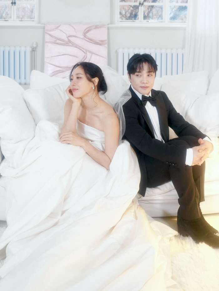 리아킴♥최영준, 결혼설 터졌다…'2026.1.24' 웨딩 화보의 정체[SC이슈]