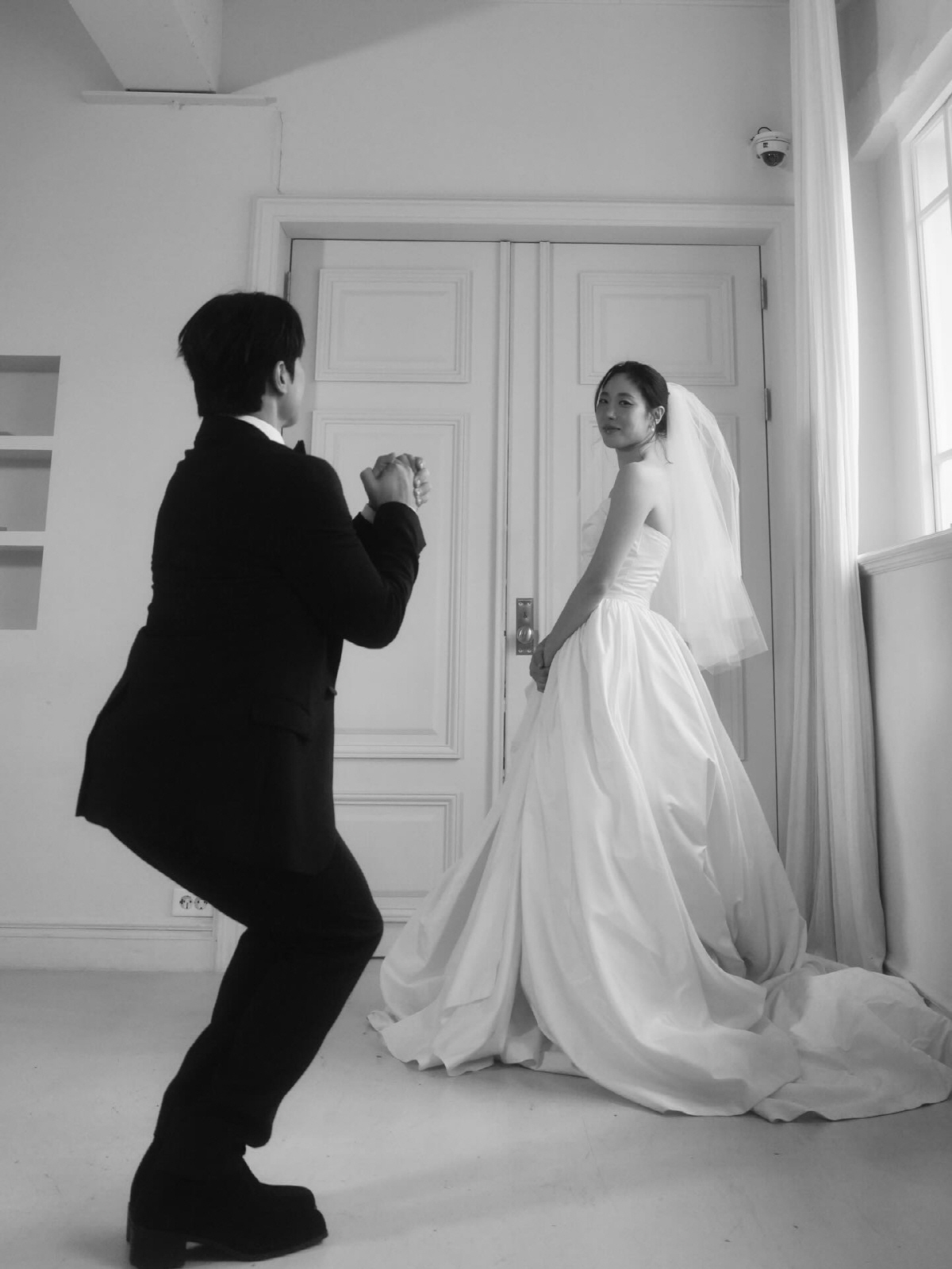 리아킴♥최영준, 결혼설 터졌다…'2026.1.24' 웨딩 화보의 정체[S…