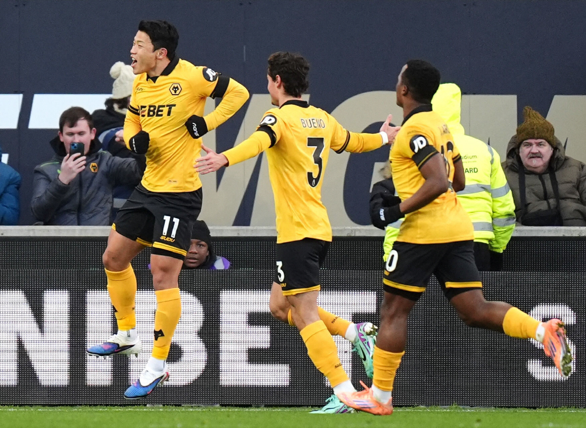 충격적이다! 쓰러진 황희찬, 방출설→강등 99%→득점포→부상 아웃…'악재…