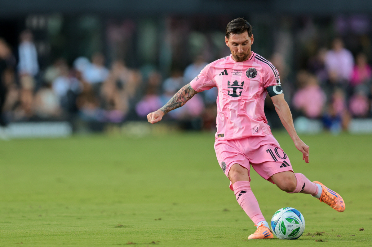 깜짝 소식! "손흥민도 토트넘 돌아와라" 메시(39세, 리버풀), 선수 …