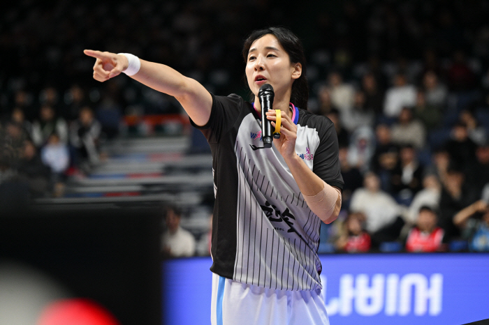 MVP 변소정+뉴 3점여왕 이소희+박소희 투 스몰 세리머니+최윤아 감독 발차기 시전. 1박2일의 농구 판타지. WKBL 올스타전