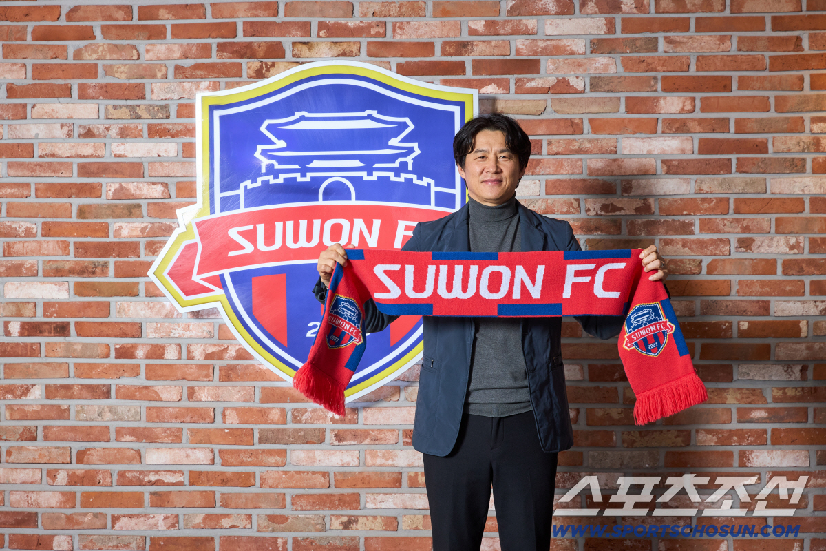 '수원삼성 레전드→수원FC 지휘봉'박건하 감독"승격 도전 위해 결심...…