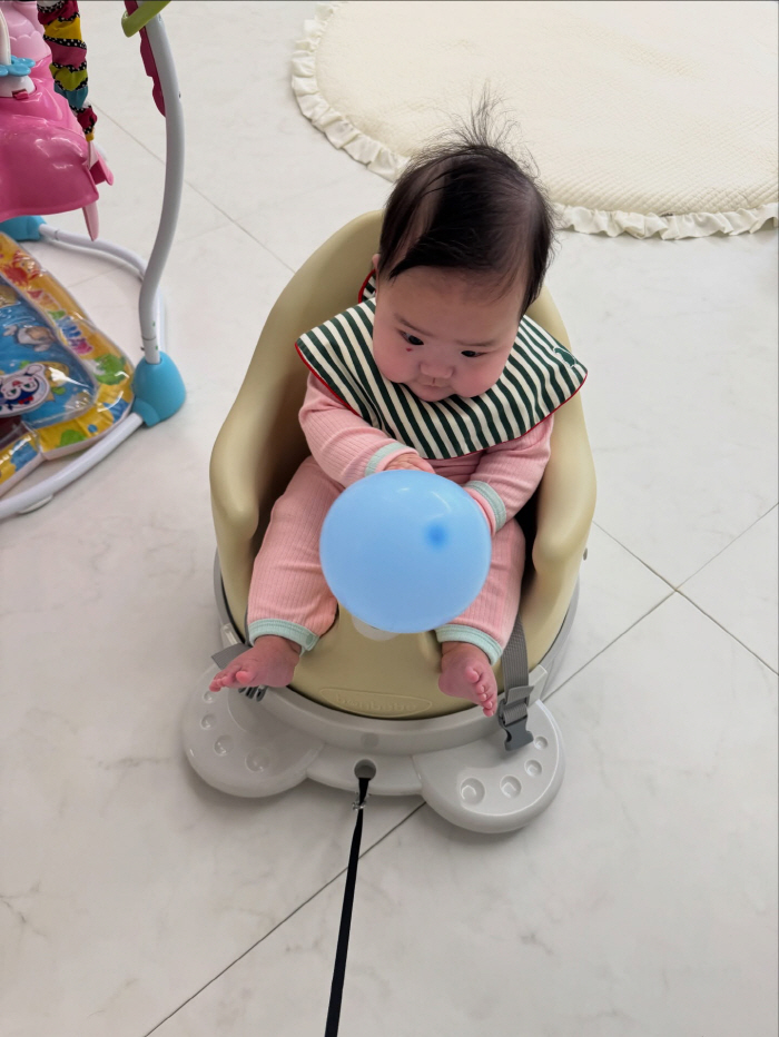 레이디제인, 168일된 쌍둥이 기쁜 소식 전했다..."첫 뒤집기 성공한 우주별"