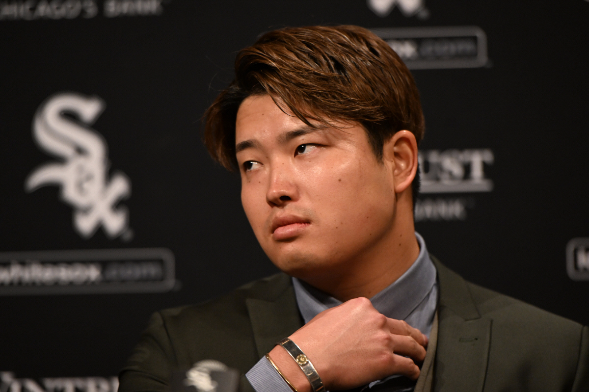 체면 구긴 '열도의 4번 타자'…TOR, 왜 무라카미 아닌 오카모토였나 …