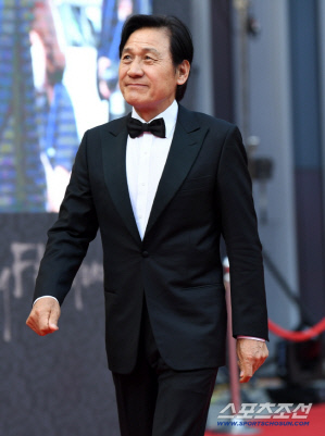 [공식] '국민배우' 안성기, 오늘(5일) 별세…