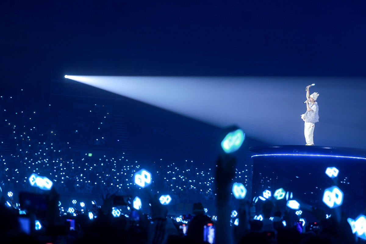 백현, 3일 전석 매진 속 앙코르 콘서트 최종 피날레…"내 세상은 팬들로…
