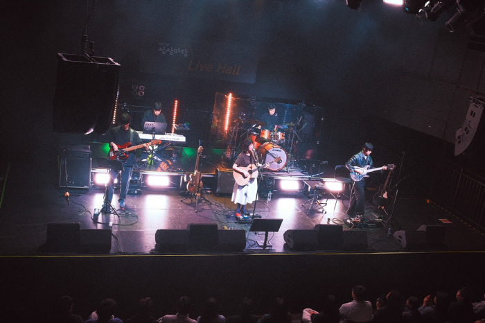 싱어송라이터 김수영, 전국 쇼케이스 성료…탄탄한 라이브 입증